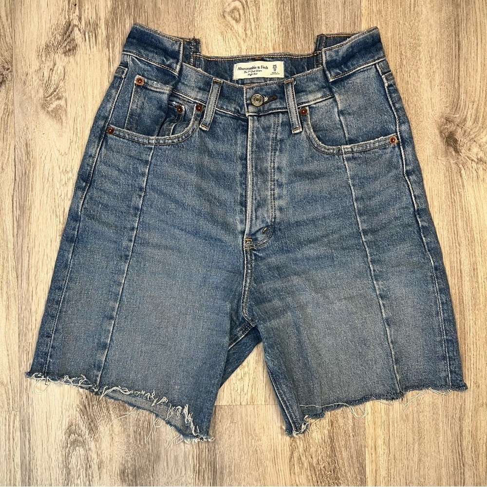 Abercrombie and Fitch The Dad Short High Rise Size 25/0 - Picture 1 of 10